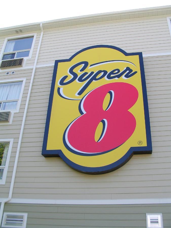 מלון Super 8 By Wyndham פיטרבורו מראה חיצוני תמונה